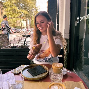 Puck Moonen - Athletic and Screenshot Collection in puckmoonen_3450461282759753053.jpg - hidden celebrity photo